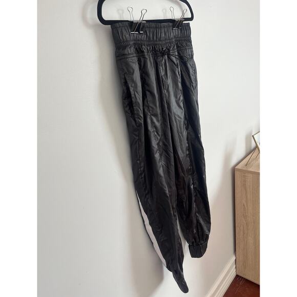 Nike Windbreaker Pants Women S Black Nylon Swoosh Logo Joggers Track - Picture 6 of 7